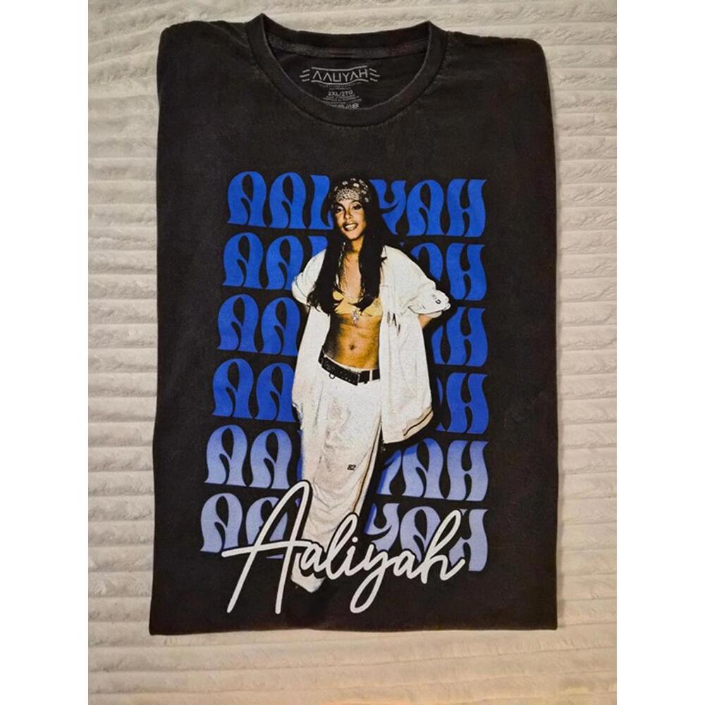 Aaliyah Graphic T-Shirt Black Size Large